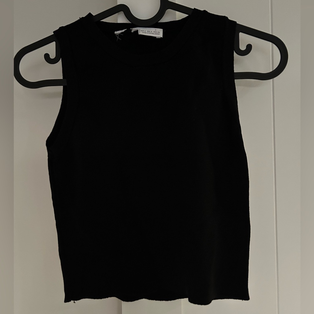 Black Cropped Top